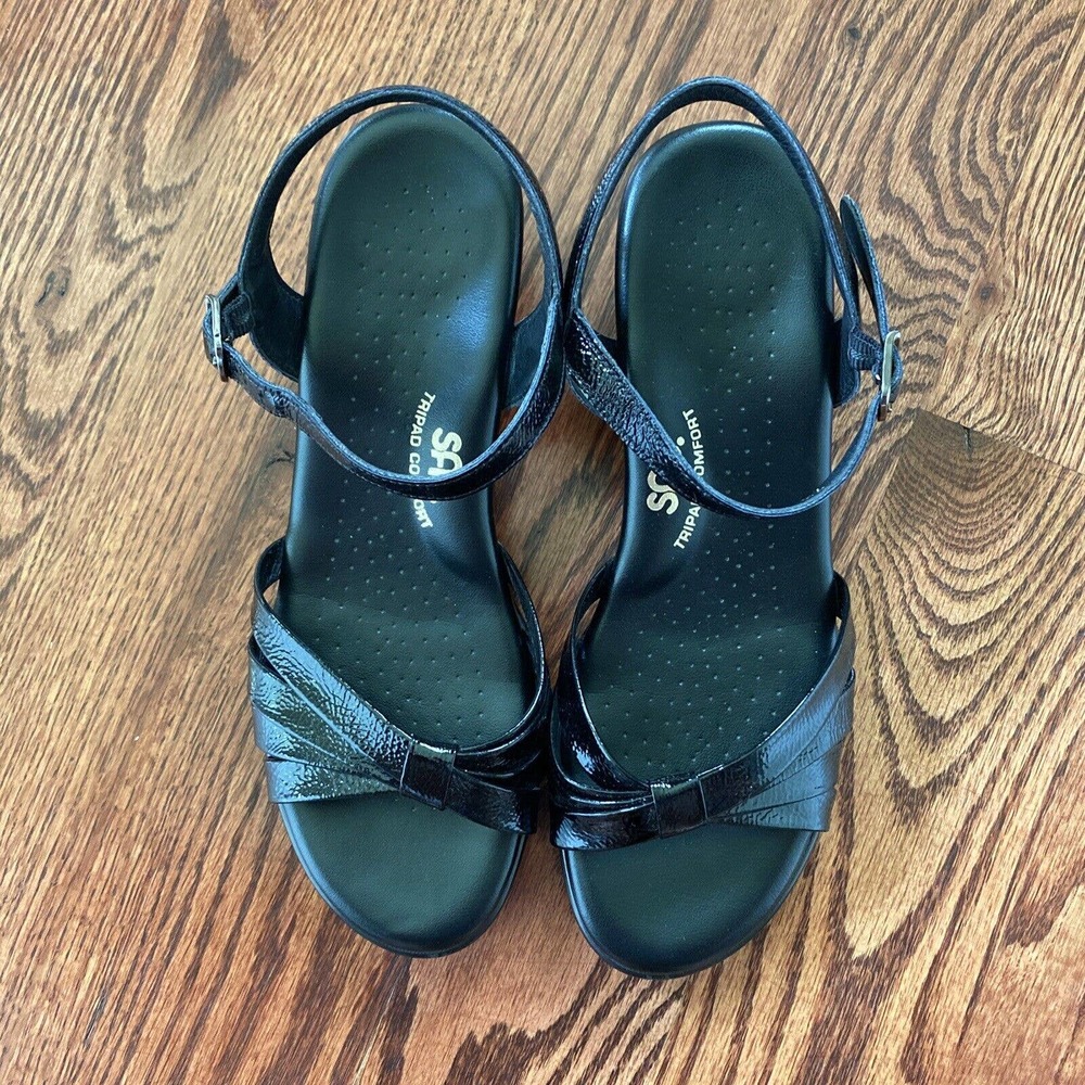 SAS Black Patent Leather Adj Strap Comfort Sandals Size 7.5 Wide
